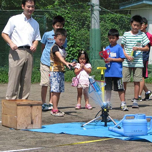 ロケットはなぜ飛ぶか～PETボトルロケットコンテスト～