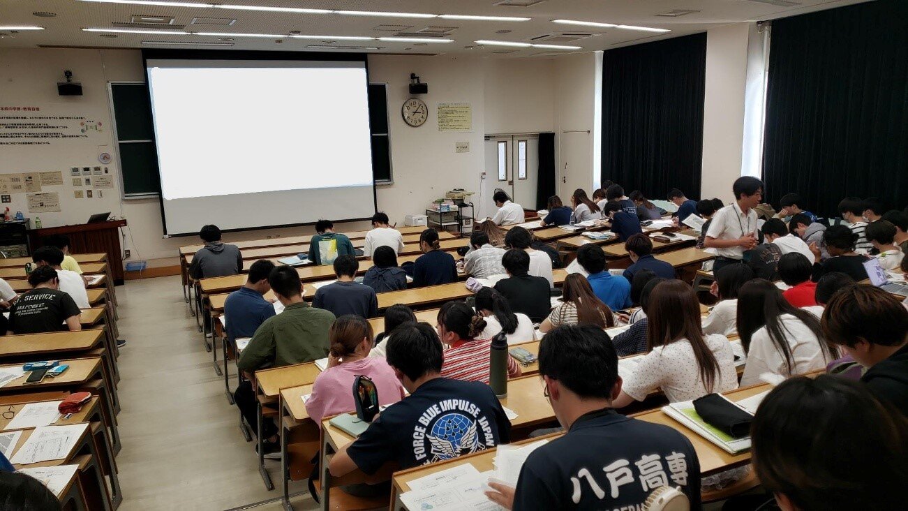 第４学年対象「進路活動準備講座」を開催しました