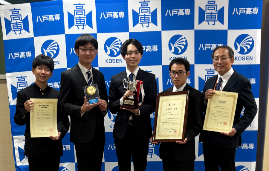 本校の学生「高専プロコンにて優勝」について、地元新聞紙に取り上げられました。